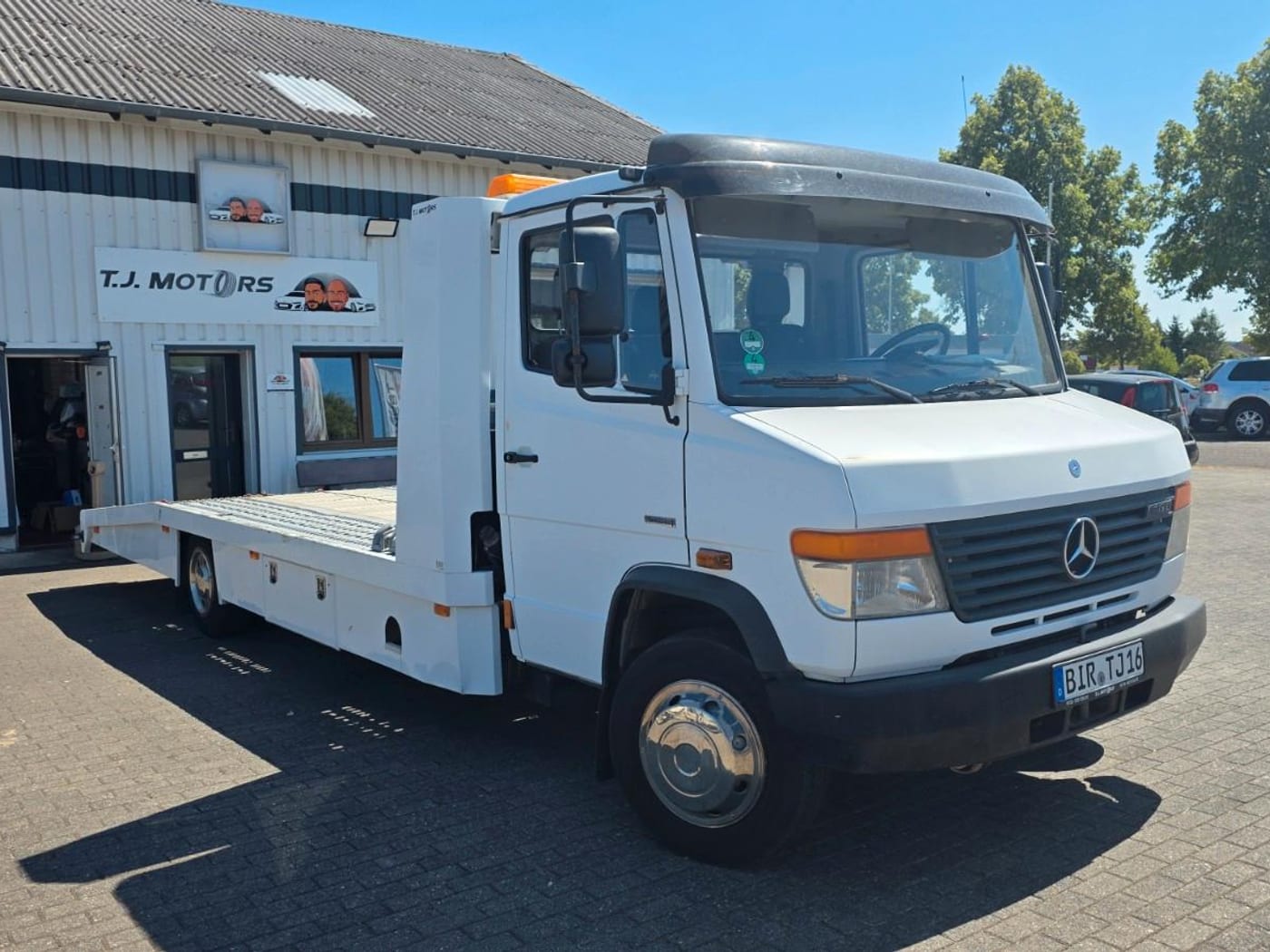 Mercedes-Benz Vario FG / 816 D OM904, Abschleppwagen bei T.J. Motors in Gösenroth